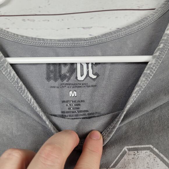 ACDC Gray Fringe Grunge Y2K Whimsygoth Graphic Short Sleeve Band Tee Womans Med - Picture 4 of 4